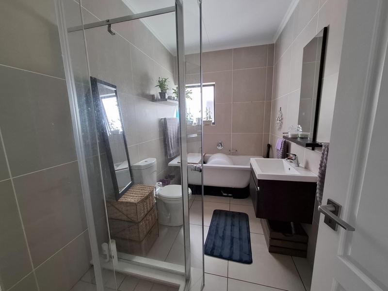 To Let 2 Bedroom Property for Rent in De Velde Western Cape